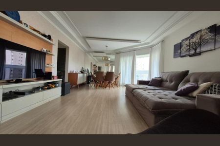 Apartamento à venda com 160m², 3 quartos e 3 vagasFoto 01