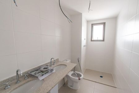 Apartamento à venda com 142m², 3 quartos e 2 vagasBanheiro da suíte 1