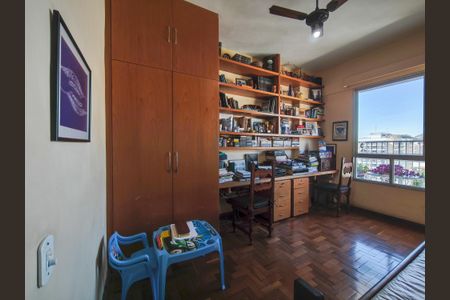 Apartamento à venda com 149m², 3 quartos e 2 vagasQuarto 2