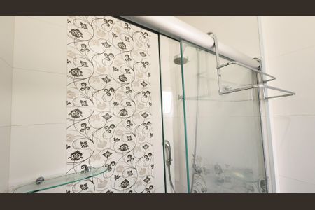 Casa de condomínio à venda com 125m², 3 quartos e 2 vagas Casa de condomínio à venda com 125m², 3 quartos e 2 vagasBanheiro da Suíte