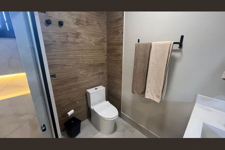 Casa à venda com 1000m², 5 quartos e 6 vagas Casa à venda com 1000m², 5 quartos e 6 vagasBanheiro Suíte 1