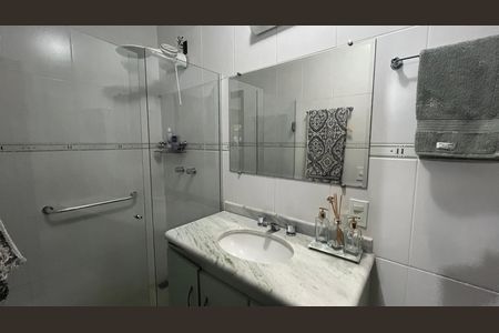 Casa à venda com 1000m², 5 quartos e 6 vagas Casa à venda com 1000m², 5 quartos e 6 vagasBanheiro Suíte 3