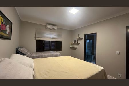 Casa à venda com 1000m², 5 quartos e 6 vagas Casa à venda com 1000m², 5 quartos e 6 vagasSuíte 1