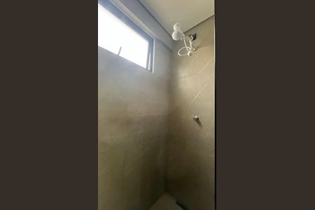 Casa à venda com 1000m², 5 quartos e 6 vagas Casa à venda com 1000m², 5 quartos e 6 vagasÁrea comum - Banheiro