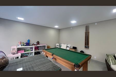 Casa à venda com 1000m², 5 quartos e 6 vagas Casa à venda com 1000m², 5 quartos e 6 vagasÁrea comum