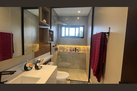 Casa à venda com 1000m², 5 quartos e 6 vagas Casa à venda com 1000m², 5 quartos e 6 vagasBanheiro