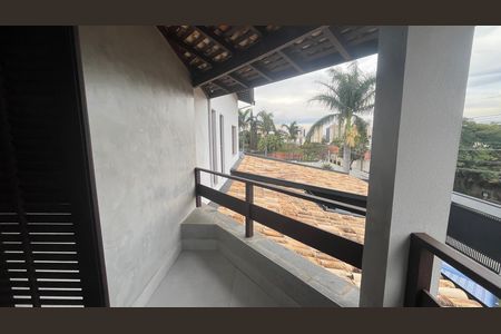 Casa à venda com 1000m², 5 quartos e 6 vagas Casa à venda com 1000m², 5 quartos e 6 vagasSacada Suíte 2
