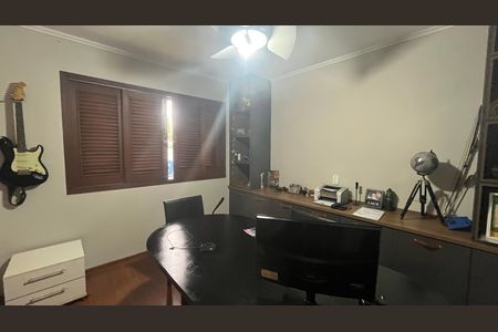 Casa à venda com 1000m², 5 quartos e 6 vagas Casa à venda com 1000m², 5 quartos e 6 vagasSuíte 3