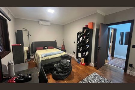 Casa à venda com 1000m², 5 quartos e 6 vagas Casa à venda com 1000m², 5 quartos e 6 vagasQuarto 1