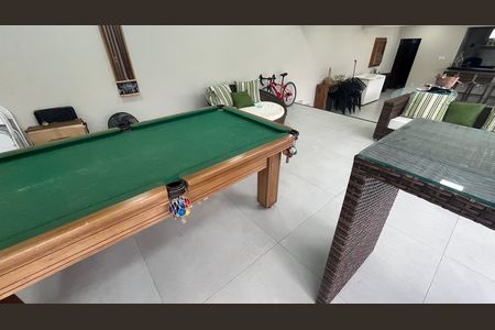 Casa à venda com 1000m², 5 quartos e 6 vagas Casa à venda com 1000m², 5 quartos e 6 vagasÁrea comum