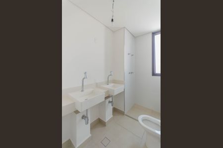 Apartamento à venda com 154m², 3 quartos e 2 vagasBanheiro da Suíte 2