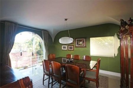 Casa à venda com 3 quartos, 280m² em Vila Madalena, São Paulo