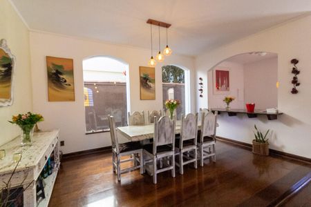 Casa à venda com 450m², 5 quartos e 4 vagasSala de Jantar