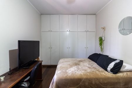 Casa à venda com 450m², 5 quartos e 4 vagasQuarto 2