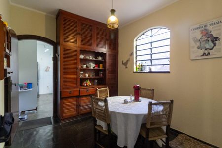 Casa à venda com 450m², 5 quartos e 4 vagasCopa