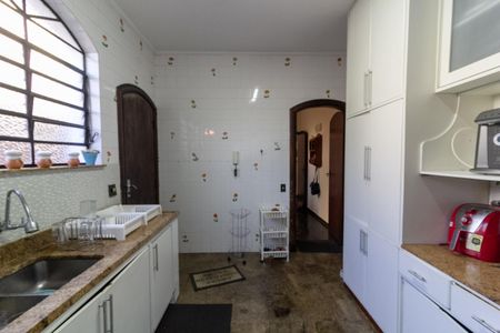 Casa à venda com 450m², 5 quartos e 4 vagasCozinha