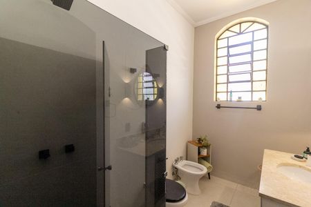 Casa à venda com 450m², 5 quartos e 4 vagasBanheiro Social