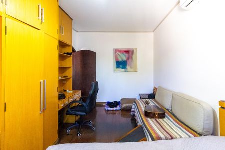 Casa à venda com 450m², 5 quartos e 4 vagasQuarto 1