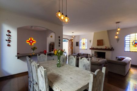 Casa à venda com 450m², 5 quartos e 4 vagasSala de Jantar