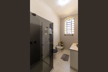 Casa à venda com 450m², 5 quartos e 4 vagasBanheiro Social