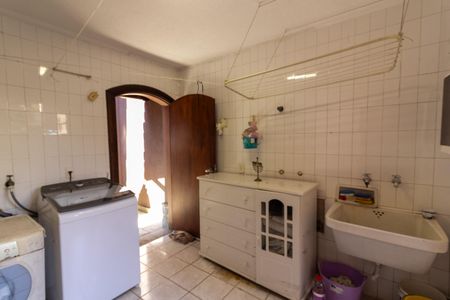 Casa à venda com 450m², 5 quartos e 4 vagasÁrea de Serviço