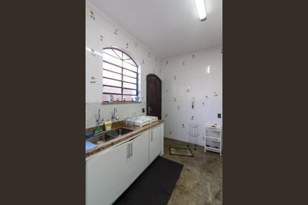 Casa à venda com 450m², 5 quartos e 4 vagasCozinha