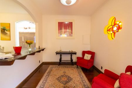 Casa à venda com 450m², 5 quartos e 4 vagasSala de Estar