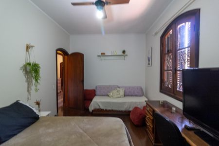 Casa à venda com 450m², 5 quartos e 4 vagasQuarto 2