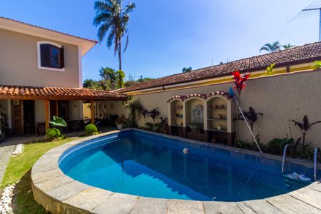 Casa à venda com 450m², 5 quartos e 4 vagasÁrea comum - Piscina