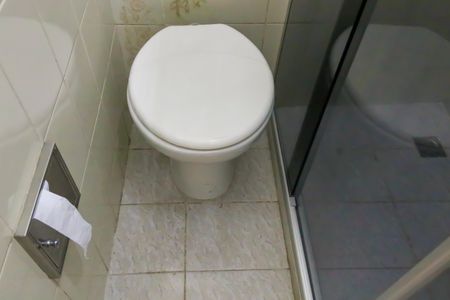 Casa de condomínio à venda com 159m², 3 quartos e 3 vagasBanheiro de Serviço