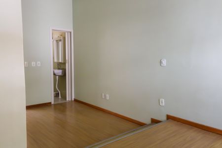 Casa de condomínio à venda com 159m², 3 quartos e 3 vagasSuíte