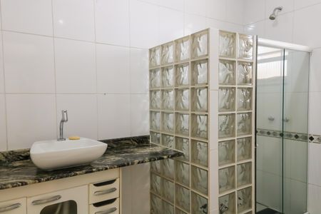 Casa de condomínio à venda com 159m², 3 quartos e 3 vagasBanheiro Social 