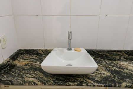 Casa de condomínio à venda com 159m², 3 quartos e 3 vagasBanheiro Social 