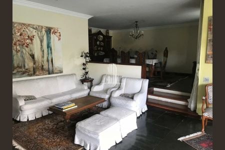 Casa à venda com 4 quartos, 550m² em Jardim Guedala, São Paulo