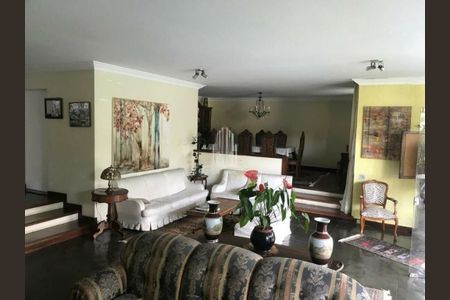 Casa à venda com 4 quartos, 550m² em Jardim Guedala, São Paulo