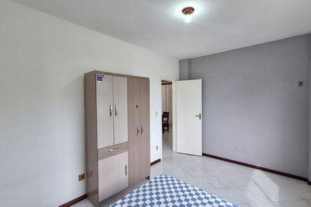 Quarto de apartamento para alugar com 2 quartos, 65m² em Vila Sheila, Duque de Caxias