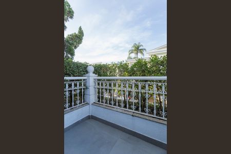 Casa de condomínio à venda com 214m², 4 quartos e 4 vagasVaranda Suíte 1