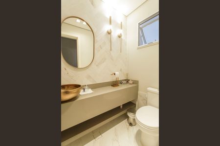 Casa de condomínio à venda com 214m², 4 quartos e 4 vagasLavabo