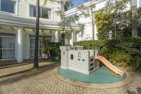 Casa de condomínio à venda com 214m², 4 quartos e 4 vagasÁrea comum - Playground