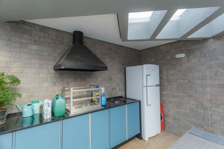 Casa de condomínio à venda com 214m², 4 quartos e 4 vagasChurrasqueira