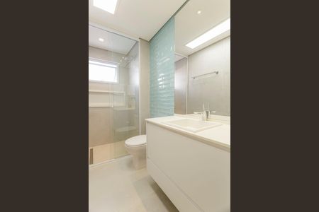 Casa de condomínio à venda com 214m², 4 quartos e 4 vagasBanheiro Social