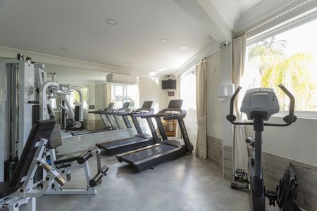 Casa de condomínio à venda com 214m², 4 quartos e 4 vagasÁrea comum - Academia