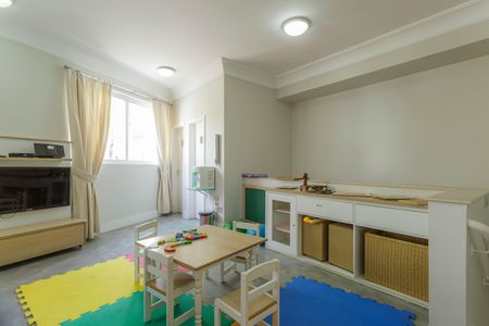 Casa de condomínio à venda com 214m², 4 quartos e 4 vagasBrinquedoteca