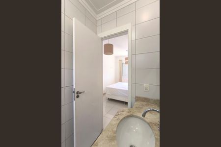 Casa de condomínio à venda com 87m², 3 quartos e 2 vagas Casa de condomínio à venda com 87m², 3 quartos e 2 vagasBanheiro da Suíte