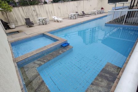 Apartamento para alugar com 108m², 4 quartos e 1 vaga Apartamento para alugar com 108m², 4 quartos e 1 vagaÁrea comum - Piscina