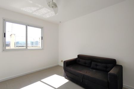 Apartamento para alugar com 108m², 4 quartos e 1 vaga Apartamento para alugar com 108m², 4 quartos e 1 vagaQuarto 3