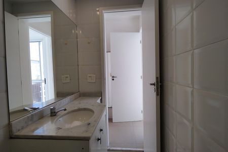 Apartamento para alugar com 108m², 4 quartos e 1 vaga Apartamento para alugar com 108m², 4 quartos e 1 vagaBanheiro da Suíte