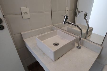 Apartamento para alugar com 108m², 4 quartos e 1 vaga Apartamento para alugar com 108m², 4 quartos e 1 vagaBanheiro Social