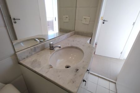 Apartamento para alugar com 108m², 4 quartos e 1 vaga Apartamento para alugar com 108m², 4 quartos e 1 vagaBanheiro da Suíte