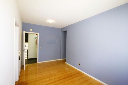 Apartamento à venda com 75m², 2 quartos e 1 vagaSala